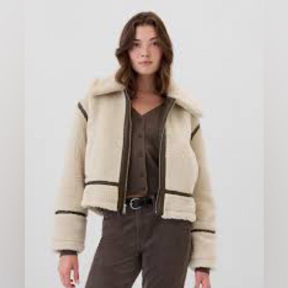 GAP Cream and brow trim Sherpa fleece Jacket